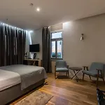 Peteani 4*
