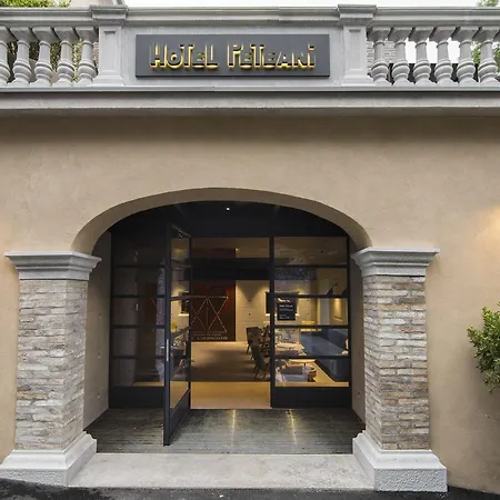 Peteani ホテル 4*